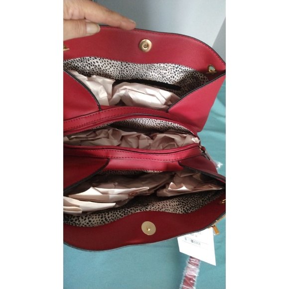 CLOSET CLEAR-OUT! Mathew + Julian Red Triple Entry Bag with Chain Strap - Picture 8 of 12